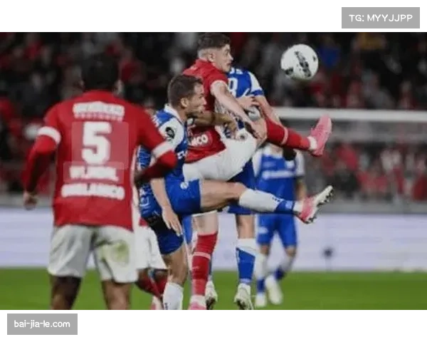 汉堡上半场2比0领先美因茨 洛孔加与菲利普各入一球