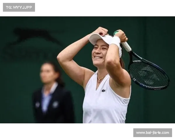 朱琳逆转晋级，击败拉杜卡努